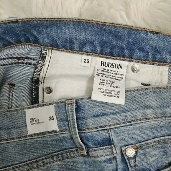 Hudson Riley Crop Boyfriend style Jeans Sz 26 Embroidered Stars - Picture 5 of 7